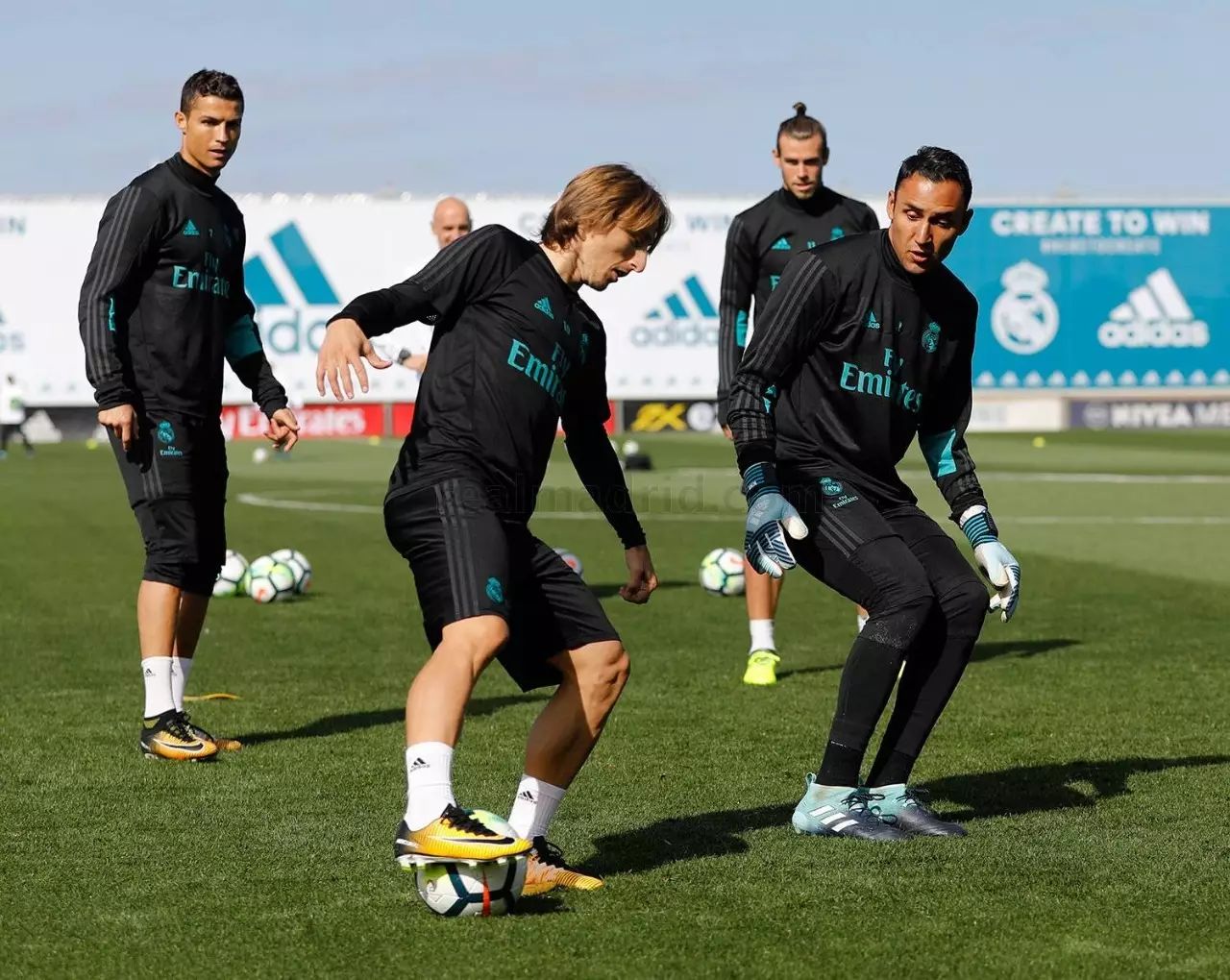 开云线上登录-皇家社会国际比赛日更衣室发声，志在足总杯名次提升，赛场秩序良好，资深球员宣示担当的简单介绍-开云线上登录