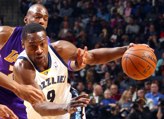 包含这也行？里程碑夜上海久事战术微调迈阿密热火围绕NBA总决赛防线松动，西汉姆单刀错失的词条